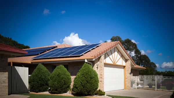 Painéis solares no telhado, Austrália Imagem De Stock