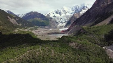 Midui Buzul Parkı, Bomi, Tibet, Çin manzarası