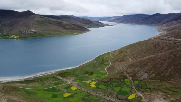Video Yamdrok Lake Den Heliga Sjön Tibet Kina — Stockvideo