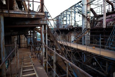 terk edilmiş çelik fabrikası 