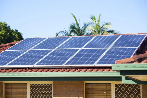 Fotovoltaïsche zonne-energie — Stockfoto