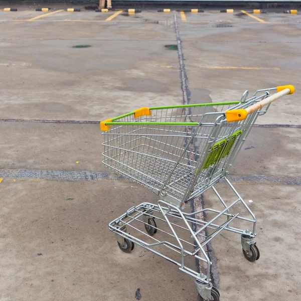 Supermarket shopping cart — Stock Photo, Image