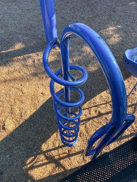 Halk parkındaki çocuk parkı aktiviteleri