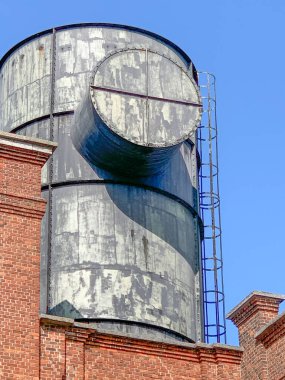 C madeni, endüstriyel müze ve kültür merkezi eski bir kömür madenciliği kompleksi üzerine kurulu..