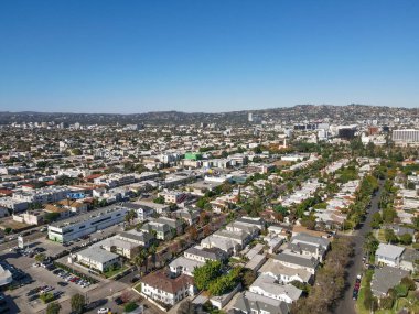 Los Angeles 'ın merkezinde Mid-City' nin üstündeki hava manzarası.