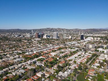 Los Angeles 'ın merkezinde Mid-City' nin üstündeki hava manzarası.
