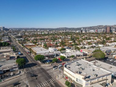 Los Angeles 'ın merkezinde Mid-City' nin üstündeki hava manzarası.