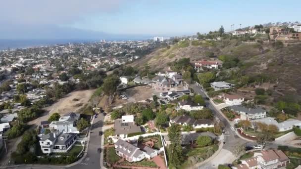 Widok z lotu ptaka na La Jolla Hermosa. San Diego, Kalifornia, USA — Wideo stockowe