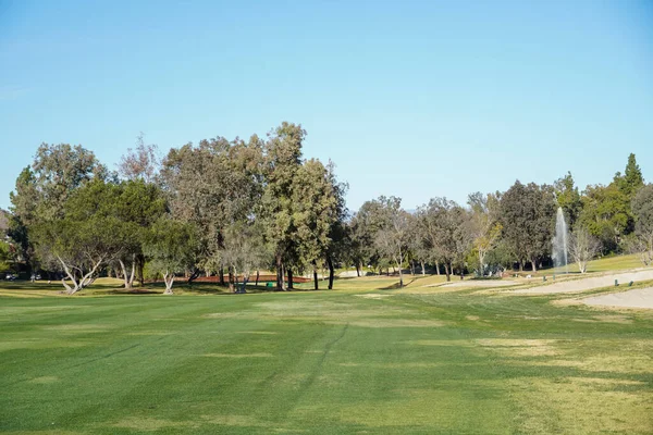 Golfplatz mit Putting Green in San Diego. — Stockfoto