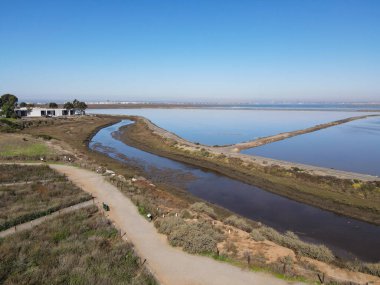 Otay Nehri ve San Diego Körfezi Ulusal Mülteci 'nin havadan görüntüsü.
