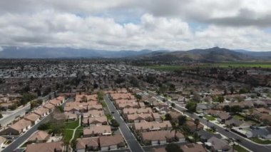 Riverside County, California 'daki San Jacinto Vadisi' ndeki Hemet şehrinin hava manzarası.
