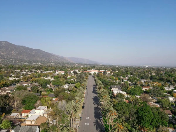 Aerial view above Pasadena neighborhood in California — Stock Photo, Image