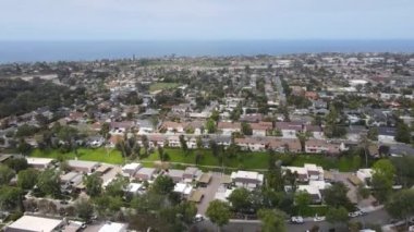 Cardiff 'in havadan görünüşü, San Diego' daki Encinitas şehrindeki topluluk.