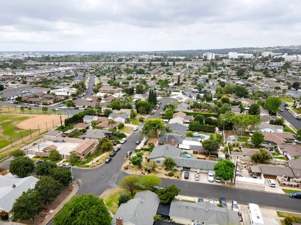 Vista aérea de Placentia, cidade no norte de Orange County, Califórnia. Estados Unidos — Fotografia de Stock