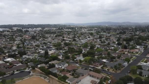 Widok z powietrza na Placentia, miasto w północnej Orange County, Kalifornia. Stany Zjednoczone — Wideo stockowe