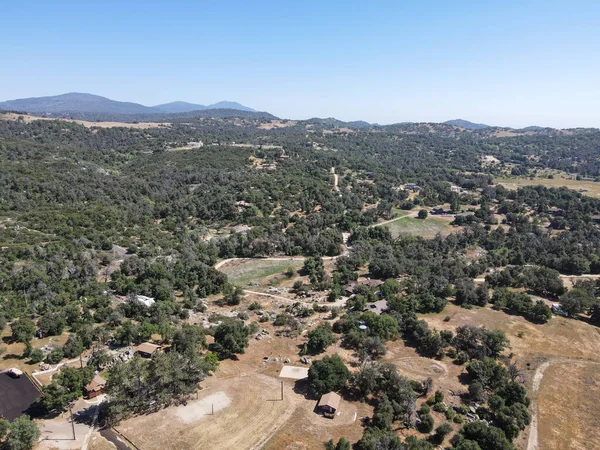 Luftaufnahme von Julianischem Land, einer historischen Goldgräberstadt östlich von San Diego, Kalifornien — Stockfoto