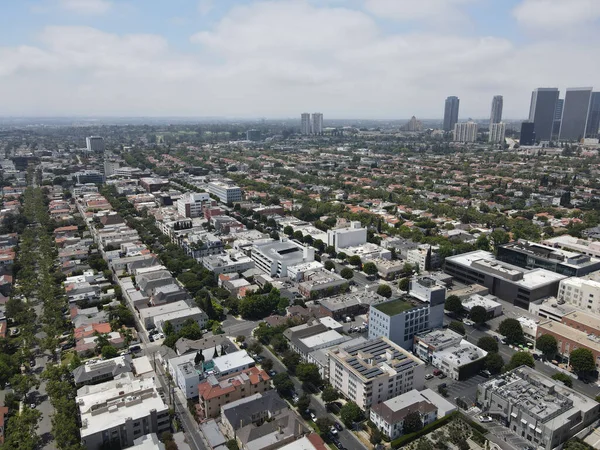 Vue aérienne du quartier commerçant de luxe de Rodeo Drive à Beverly Hills, Los Angeles — Photo