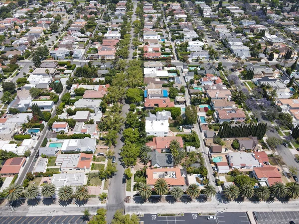 Vue aérienne de Beverly Hills, Californie, comté de Los Angeles. Accueil de nombreuses stars d'Hollywood. — Photo