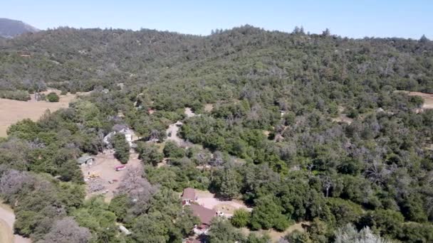 Vista aérea de tierras secas y bosques en Valley, Sureste de San Diego, California — Vídeos de Stock