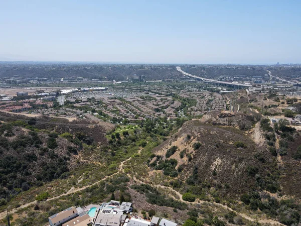 Luchtfoto van Mission City en Serra Mesa in San Diego County — Stockfoto