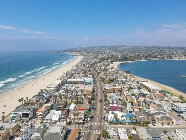 Widok z lotu ptaka na Mission Bay w San Diego w Kalifornii. Stany Zjednoczone. — Zdjęcie stockowe