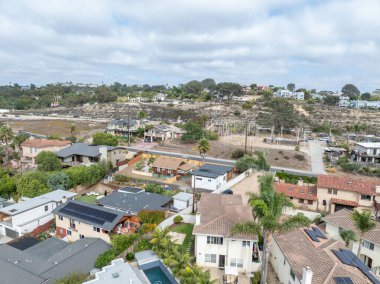 San Diego Güney Kaliforniya 'daki Varlıklı Del Mar kasabasının hava manzarası, ABD.