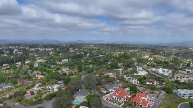 San Diego Güney Kaliforniya 'daki Varlıklı Del Mar kasabasının hava manzarası, ABD.
