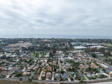 San Diego Güney Kaliforniya 'daki Varlıklı Del Mar kasabasının hava manzarası, ABD.
