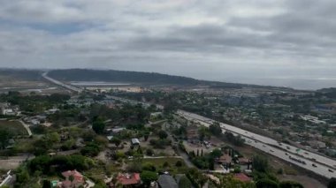 San Diego Güney Kaliforniya 'daki Varlıklı Del Mar kasabasının hava manzarası, ABD.