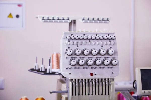 Needle Compact Embroidery Machine Industrial Embroidery Equipment — Stockfoto