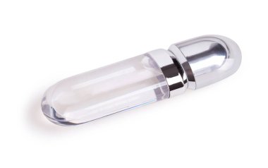 Beyaz arkaplanda kırpma yolu ile izole edilmiş uygulamalı sıvı şeffaf ruj parlatıcısı tübü