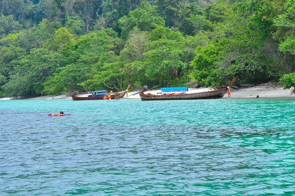 Yeşil sahil ve deniz araçları