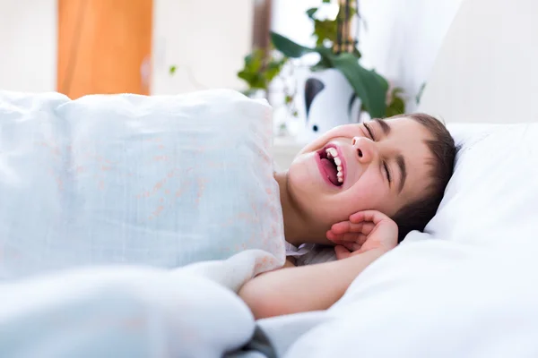 Little boy crying oyt loud — Stock Photo, Image