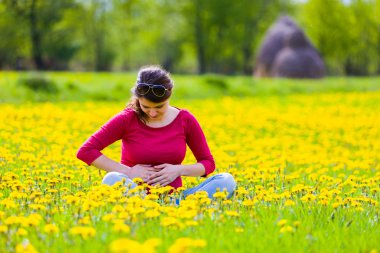 Bebeğim karnımda taşındım