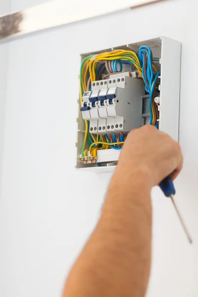 Electrician Man Fixing Fuse — Stock Photo, Image