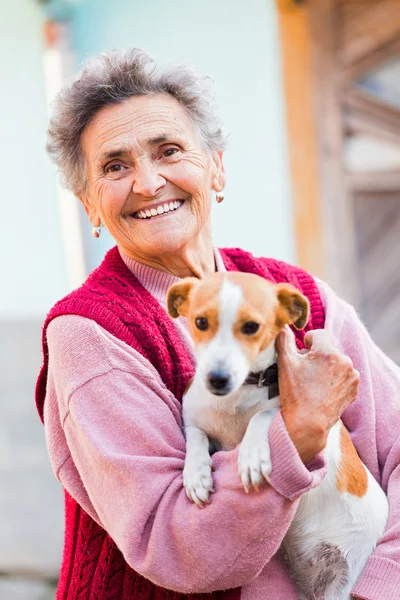 ペットの高齢者女性 — ストック写真