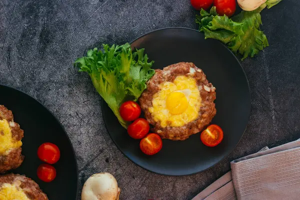 Carne Res Con Huevo Plato Delicioso Plato Caliente Plato Está — Foto de Stock