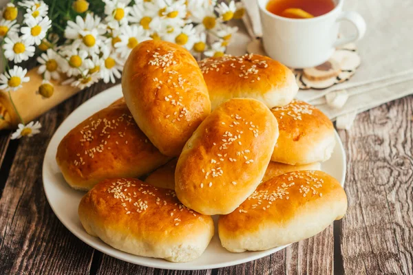 Kuchen Mit Zwiebeln Und Eiern Russisches Nationalgericht Leckere Kuchen Auf — Stockfoto