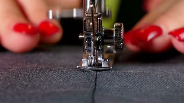 Швейна машина, крупним планом — стокове відео