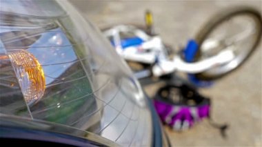 Araba ve bisiklet trafik kazası