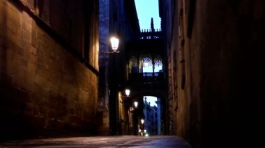 Barselona Gothic quarter, gece, sokak dolly