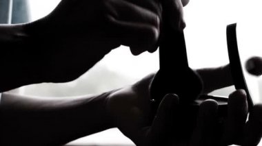 Toz fırça alıp toplama el