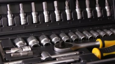 Otomotiv mekanik araçları seti ile kutu