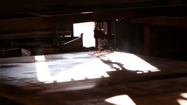 重工业-工业激光切割一块金属板 — 图库视频影像