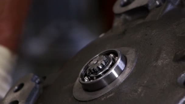 Industrie lourde - Assemblage de moteurs électriques, comment il a fait. Un moteur qui convertit l'électricité en travail mécanique 