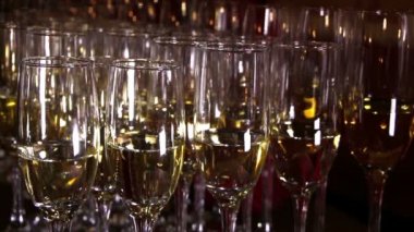 Gözlük şampanyayla bir parti için hazır