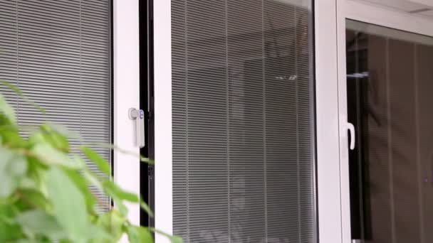 Sluiting van High-Tech Pvc profiel window systeem — Stockvideo