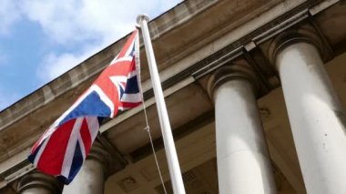 Birleşik Krallık, Amerika Birleşik Devletleri, ulusal sembol rüzgarda sallayarak İngiliz bayrağı