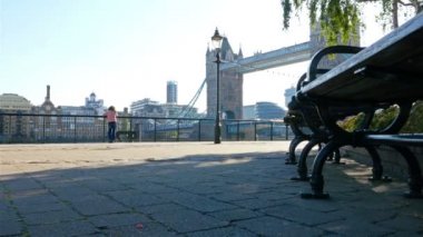 Londra'da Tower Bridge manzarası