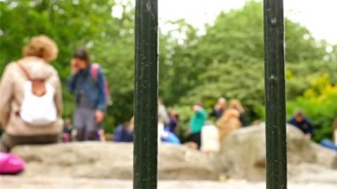 Çocuk Oyun Bahçesi, tanınmayan yüzler